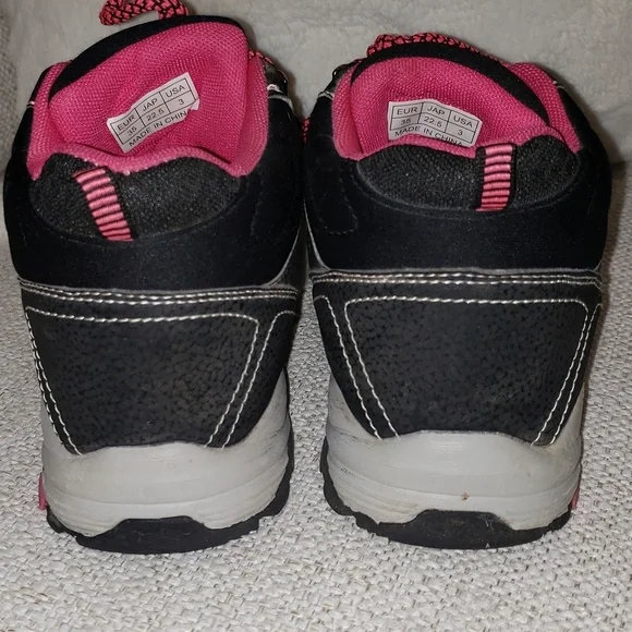 Pink and black snickers kids size 3 - Picture 3 of 8